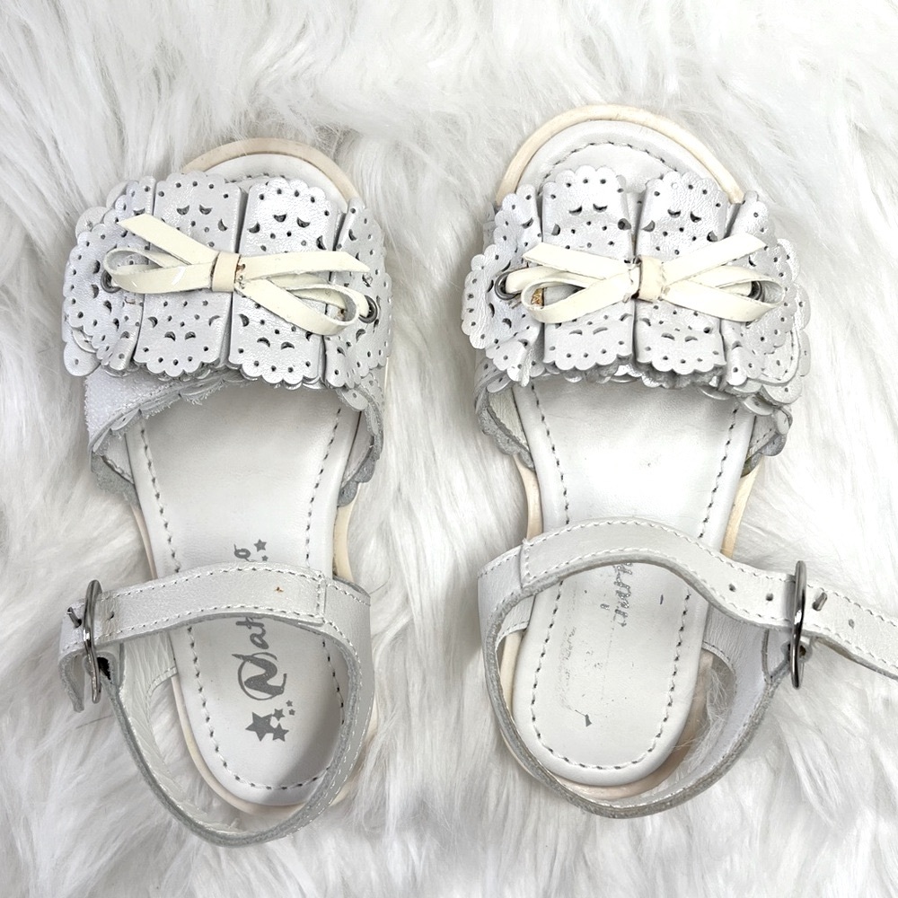 Naturino pearl sandals EU24, US6.5